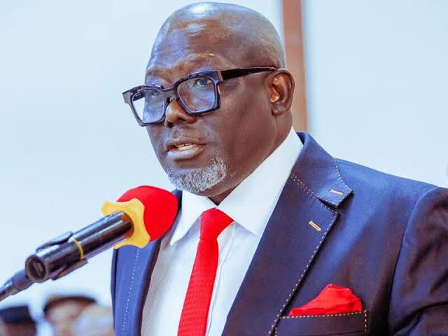 Delta Approves New Salary Structure for University Workers